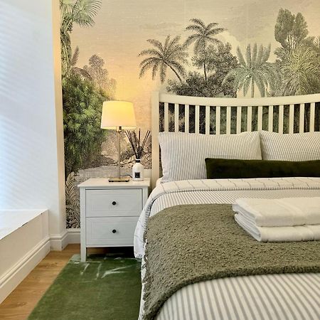 Holiday Home 2Br L 2Ba With Patio-Sleep 6 London Kültér fotó