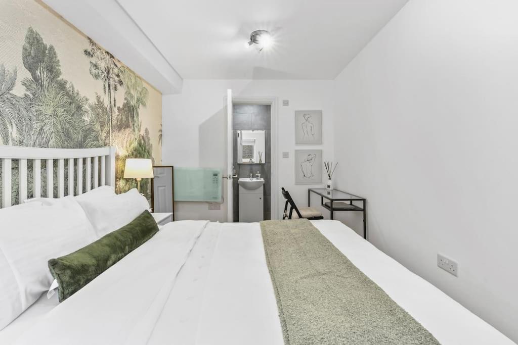 Holiday Home 2Br L 2Ba With Patio-Sleep 6 London Kültér fotó
