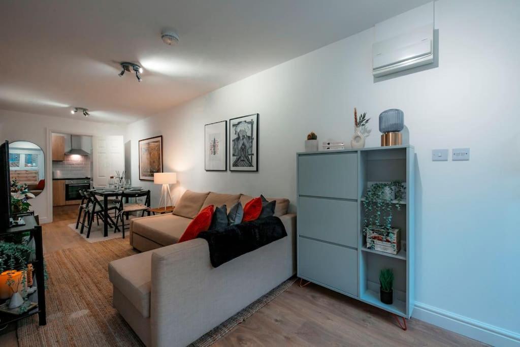 Holiday Home 2Br L 2Ba With Patio-Sleep 6 London Kültér fotó