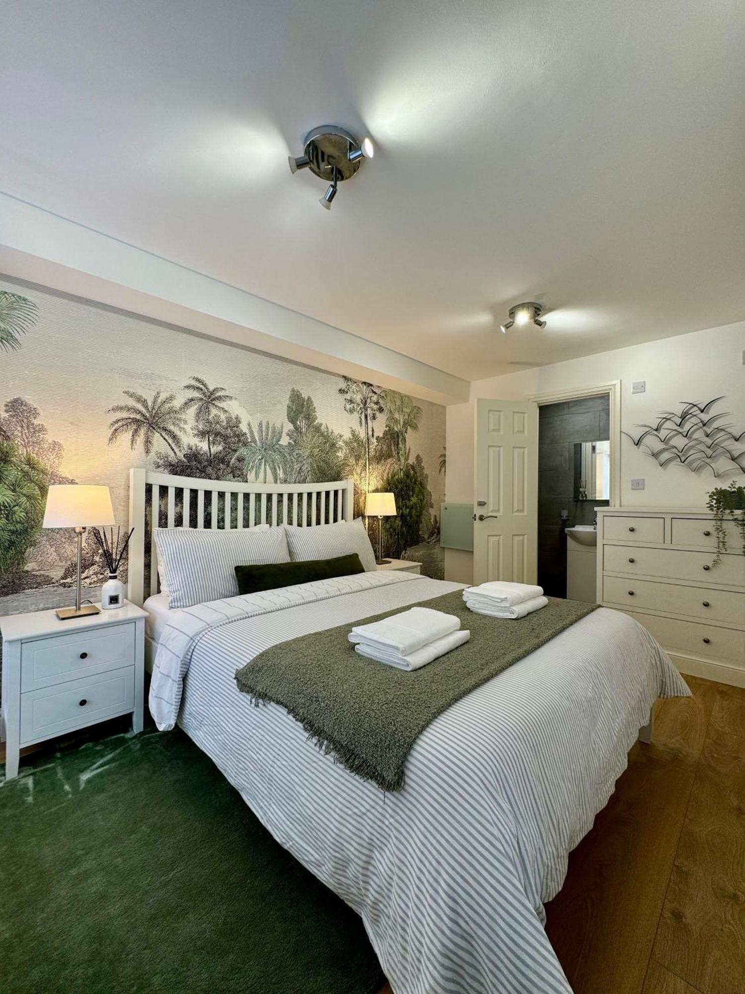 Holiday Home 2Br L 2Ba With Patio-Sleep 6 London Kültér fotó