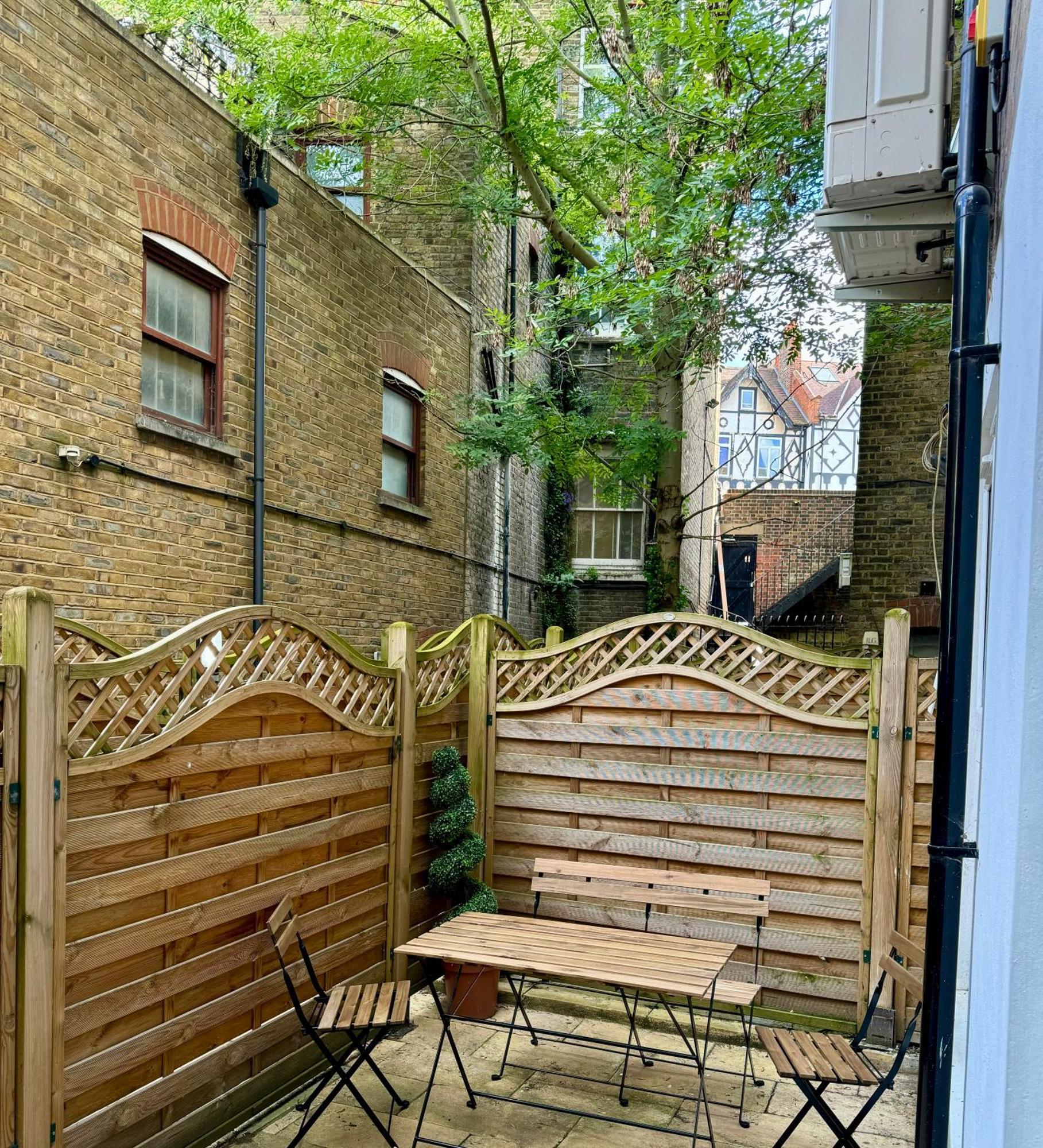 Holiday Home 2Br L 2Ba With Patio-Sleep 6 London Kültér fotó